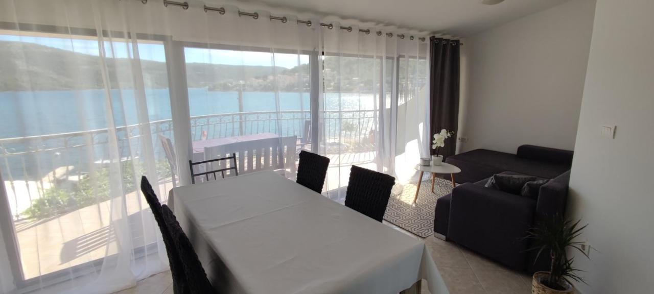 Apartman Mila Marina Esterno foto