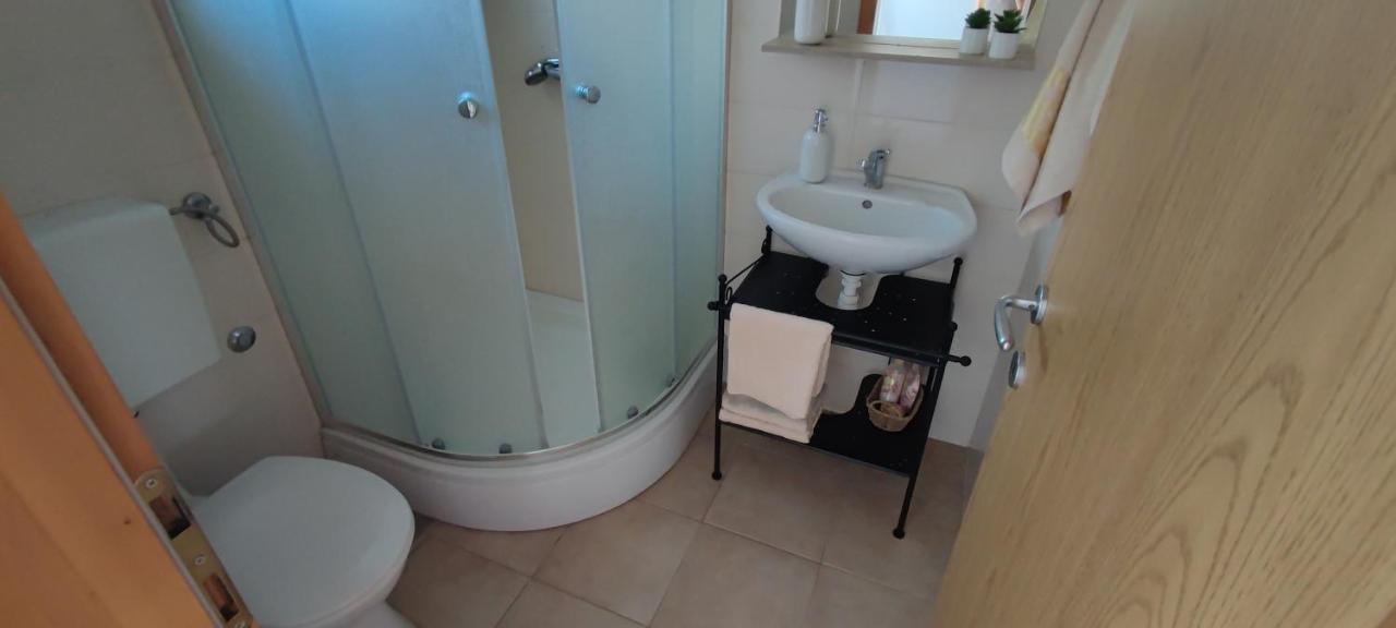 Apartman Mila Marina Esterno foto