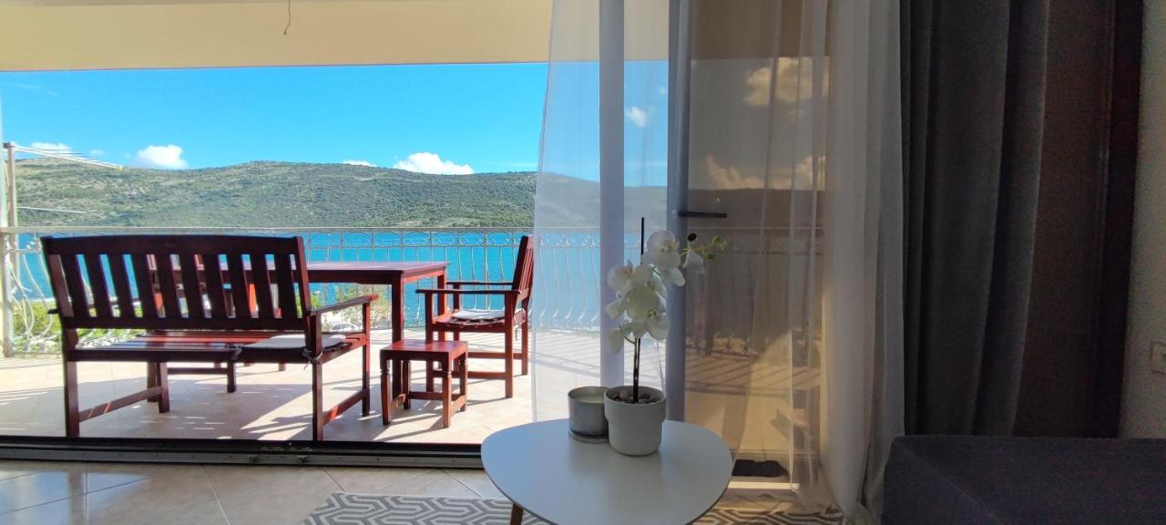 Apartman Mila Marina Esterno foto